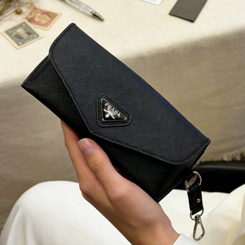 Estojo de Óculos Prada em Cour - Luxury Bags Logo avaliação e preço
