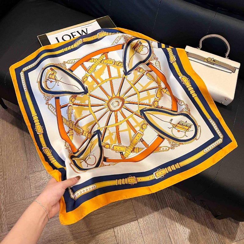 Lenço Quadrado de Seda Fino co - Luxury Bags Brand avaliação e preço